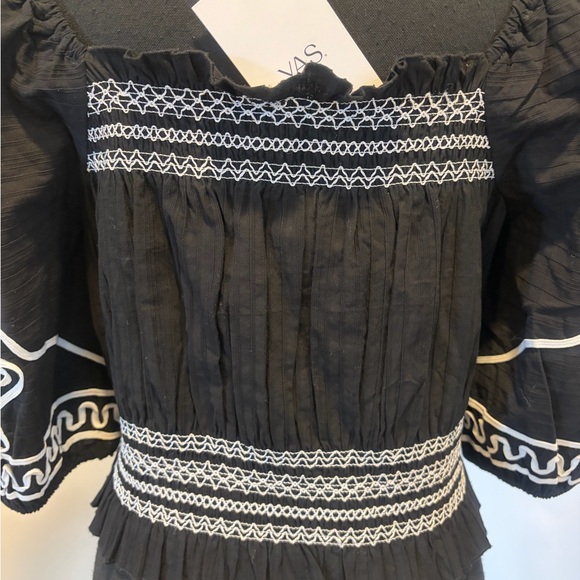 YAS Gigga Black and White Embroidered Puff Sleeve Smocked Blouse NWT! - Picture 7 of 9